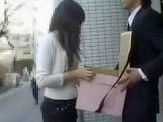 Nippon babe ready for some XXX-rated fun